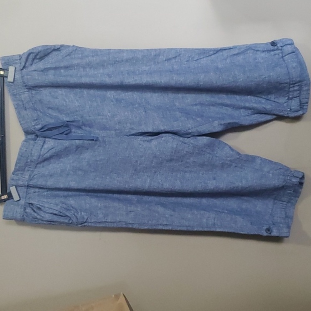 Ladies capris size 20